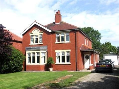 property valuation poulton  Since it last sold in May 2008 for £215,000, its value has increased by £16,000 